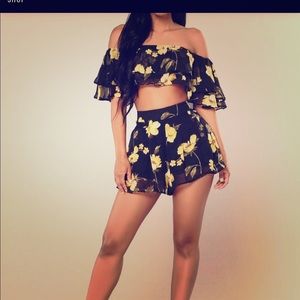 Fashion Nova black in floral matching set NWOT